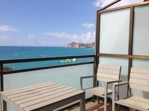 Flats Friends Atlantida