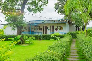 Private Farmhouse with Pool Karjat Getaway