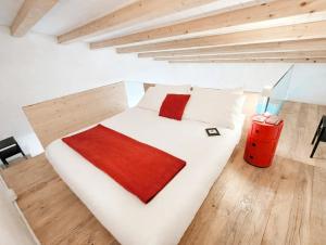 Ernesto HOME