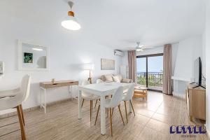 2 BR Seaviews Close to Beach By Better Bookings