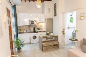 Cozy and central I Plaza Uncibay I Larios I AC