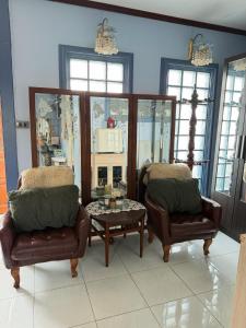 Modern Thai Vintage Place Living