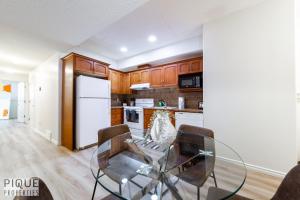 Chic Modern Vibes - Sleeps 6 - Netfix - Wifi - Long Stays
