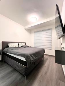 Luxury Townhouse with Pool & BBQ