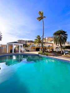 Luxury Townhouse with Pool & BBQ