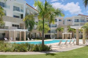 Paseo Playa by Destination Jelly
