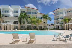 Paseo Playa by Destination Jelly