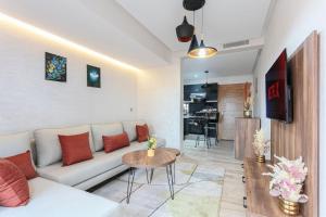 Modern, chic, comfortable, and artistic apartment