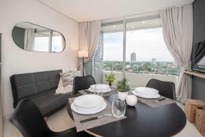 Modern 1BR Mburucuya - Rooftop Pool and Parking