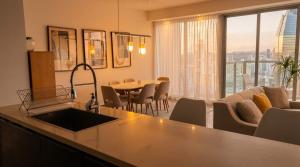 40H YOO Apto Hermoso Vista a la Ciudad 1Br