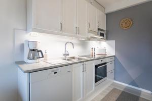 Riverside Park Apartment
