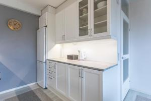 Riverside Park Apartment