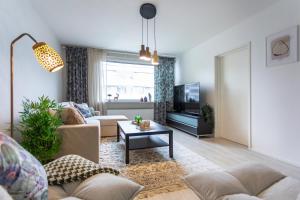 Riverside Park Apartment