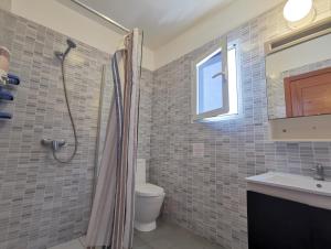 Beach location and pool access