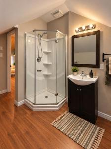Penthouse Studio Suite- G Dumont Hospital- Highfield