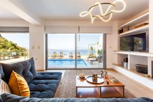 Aigli Luxury Villa - Panoramic Seaview Retreat