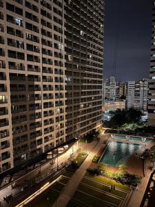 Modern 1BR with Pool near Greenfield Megamall & Edsa
