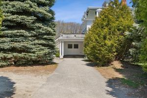 The Sealander House - a grand historic home in Southern Maine