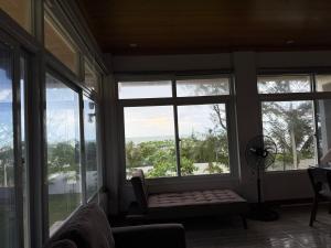 Villa Teresita Binulasan- House with Beachfront
