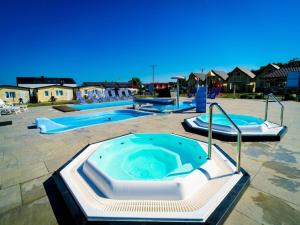 Comfortable holiday homes with a pool