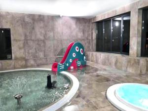 Apartment with air conditioning, pool, sauna