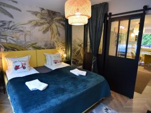 Comfortable Jacuzzi Apartment for 8 in Stezyca