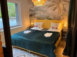 Comfortable Jacuzzi Apartment for 8 in Stezyca