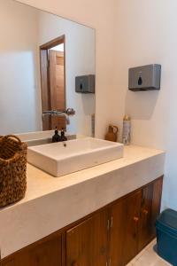 Cozy Apartment with Shared Pool in Berawa Canggu