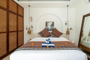 Casa Libra - Chic 2BR Villa with Private Pool and Rooftop in Pererenan