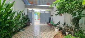 Homestay nhà vườn nguyên căn sát biển
