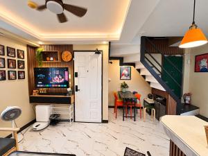 Family, Group and Pet-Friendly 2BR Condo - Sleeps 10