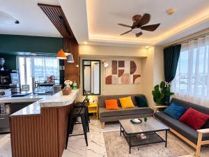 Family, Group and Pet-Friendly 2BR Condo - Sleeps 10