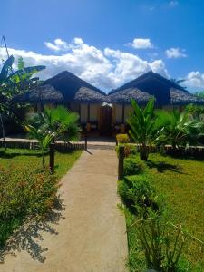 Bungalow la voisinade Madirokely route carrière Nosy bé