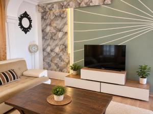 apartment with garden 9 km from the airport