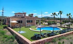 Gran finca rústica con piscina y AC 10 pers