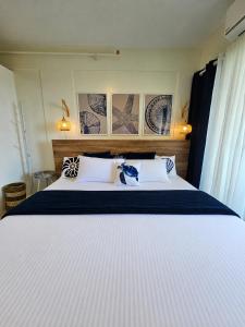 CASA CHOY SUITES KEMBALI COAST SAMAL KING SIZE BED with BALCONY