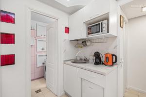 Calea Victoriei Studio near Romanian Athenaeum