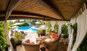 Spacious Villa with Private Pool in Castellana Grotte
