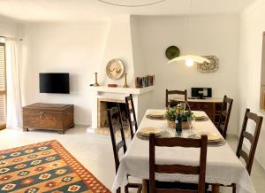 Charming House in Carvoeiro + Pool