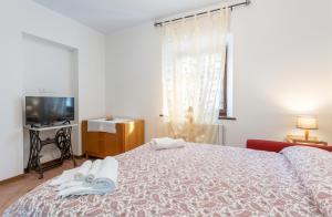 Cozy House in Castelnuovo di Garfagnana + Large Garden