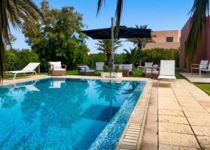 Luxury Villa in La Marsa with Pool