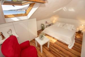 Spacious Apartment in Trogir with Parking