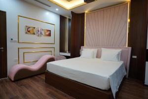 DE LUNA HOTEl