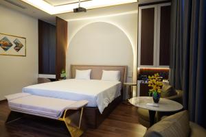 DE LUNA HOTEl