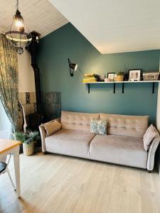 Forest & Sea Retreat Cottage with Pool