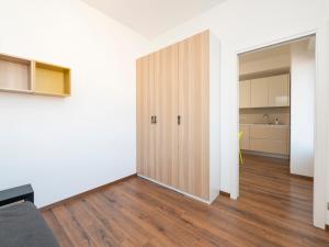 I-Host - Bright 2-Bedroom, Balcony, Sleeps 6