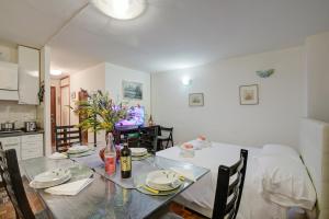 Studio Saturno 23 in the city center - Happy Rentals