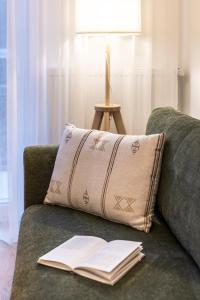 J11 Apartment by HBO