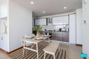 Imagine Luxe Bohemian 2bed by YourHost