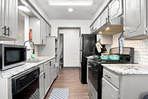 Urban Nest 5BR Home in Midwest City